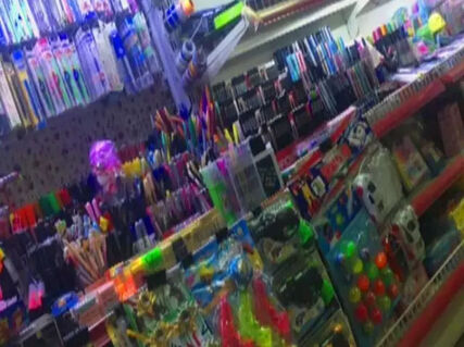 宽平小学一文具店卖玩具“烟”学生“吞云吐雾”
