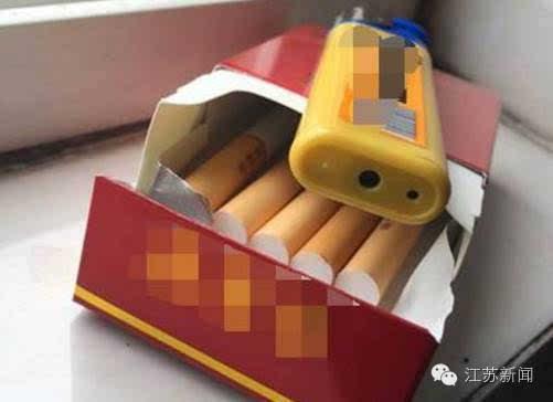 女生洗澡时发现窗台有包烟 仔细看后吓出一身汗